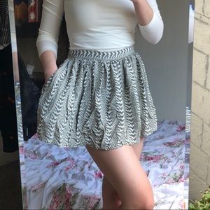 NWOT AEO Olive and White Chevron Skirt with Pockets